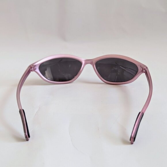 NWT Vintage 90\'s Plastic Oval Lady Fashion Sunglasses (M. Crystal Pink)
